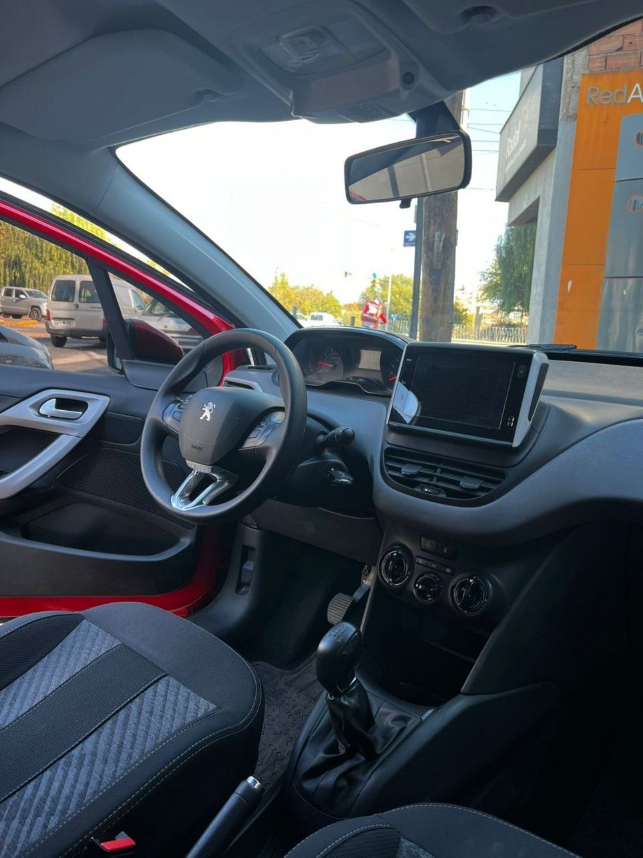 Peugeot 208 Usado Financiado en Mendoza, deRuedas
