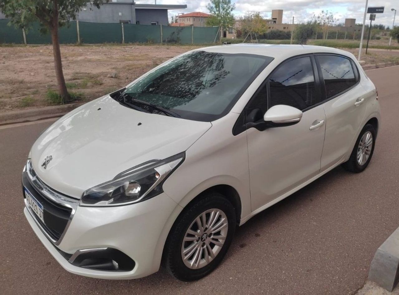 Peugeot 208 Usado en Mendoza, deRuedas