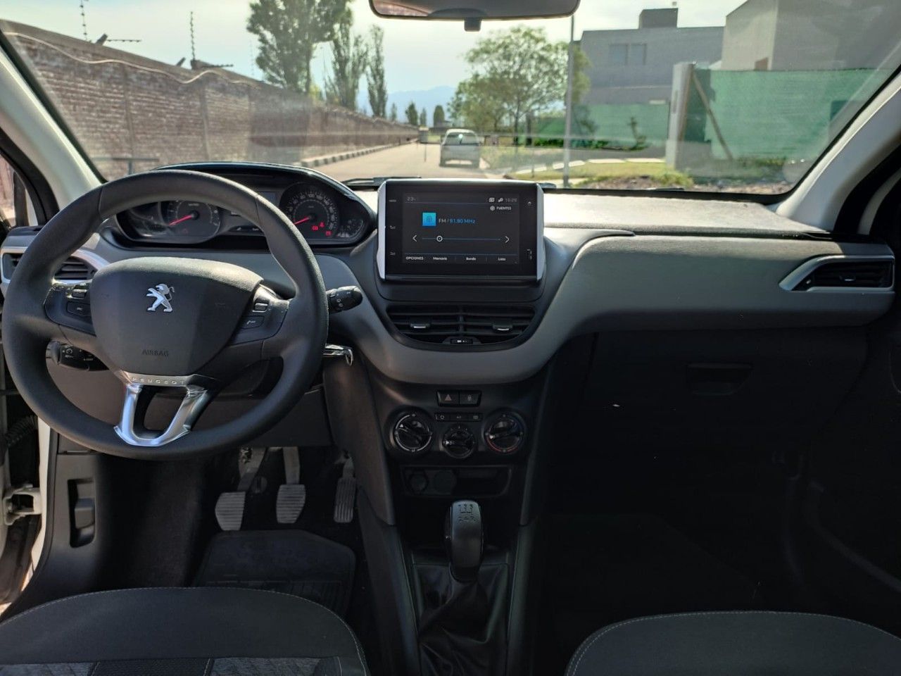 Peugeot 208 Usado en Mendoza, deRuedas