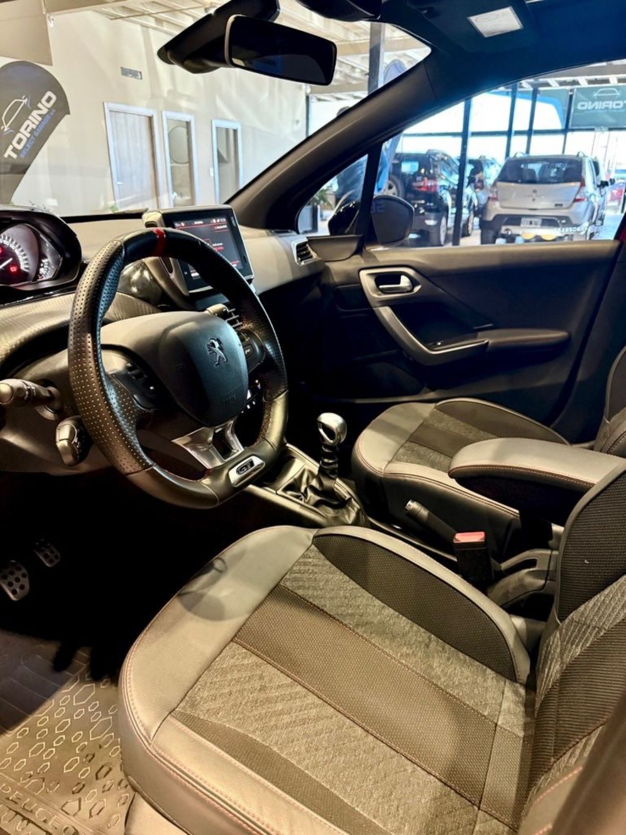 Peugeot 208 Usado Financiado en Córdoba, deRuedas