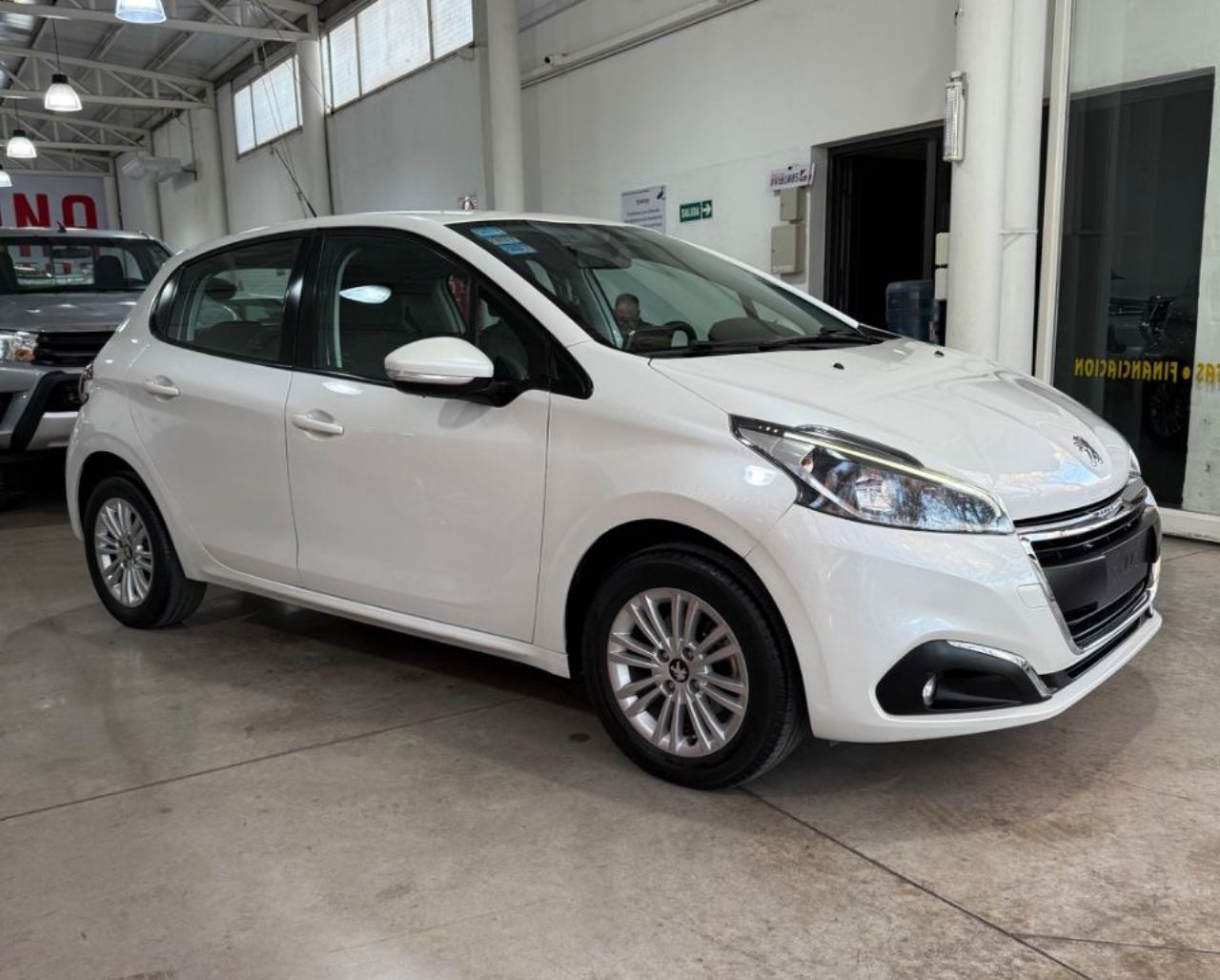 Peugeot 208 Usado Financiado en Mendoza, deRuedas
