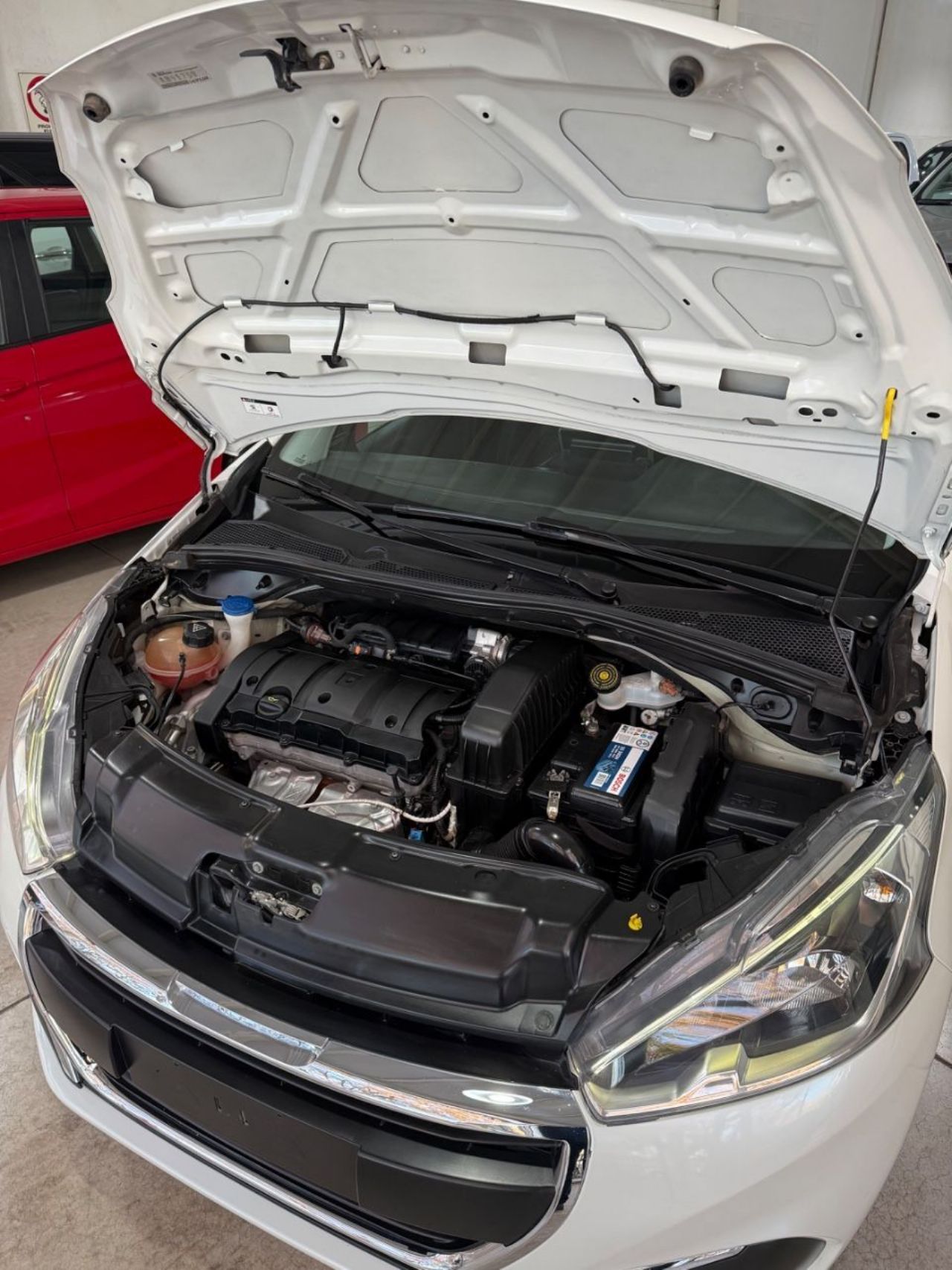 Peugeot 208 Usado Financiado en Mendoza, deRuedas