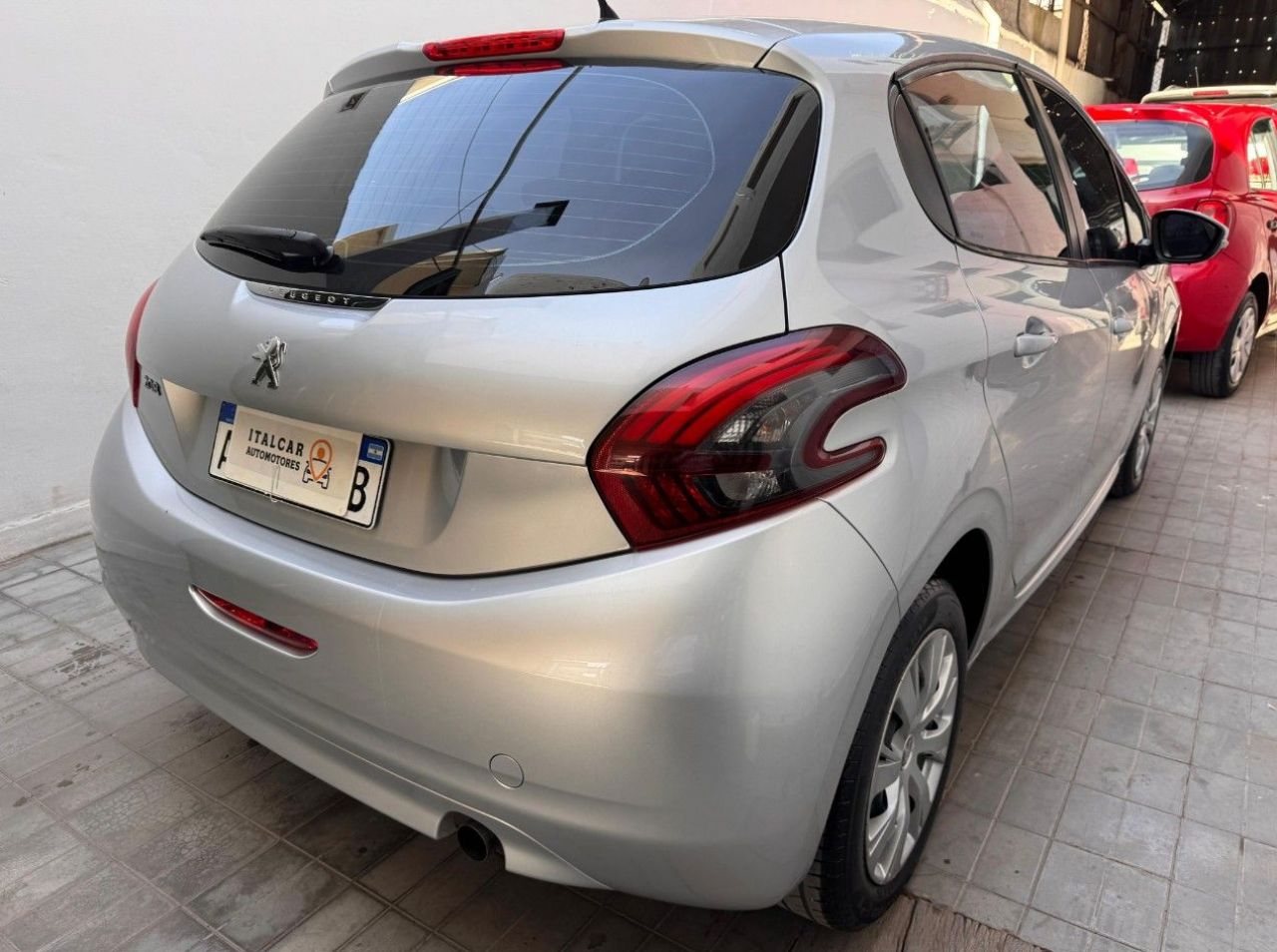 Peugeot 208 Usado Financiado en Mendoza, deRuedas