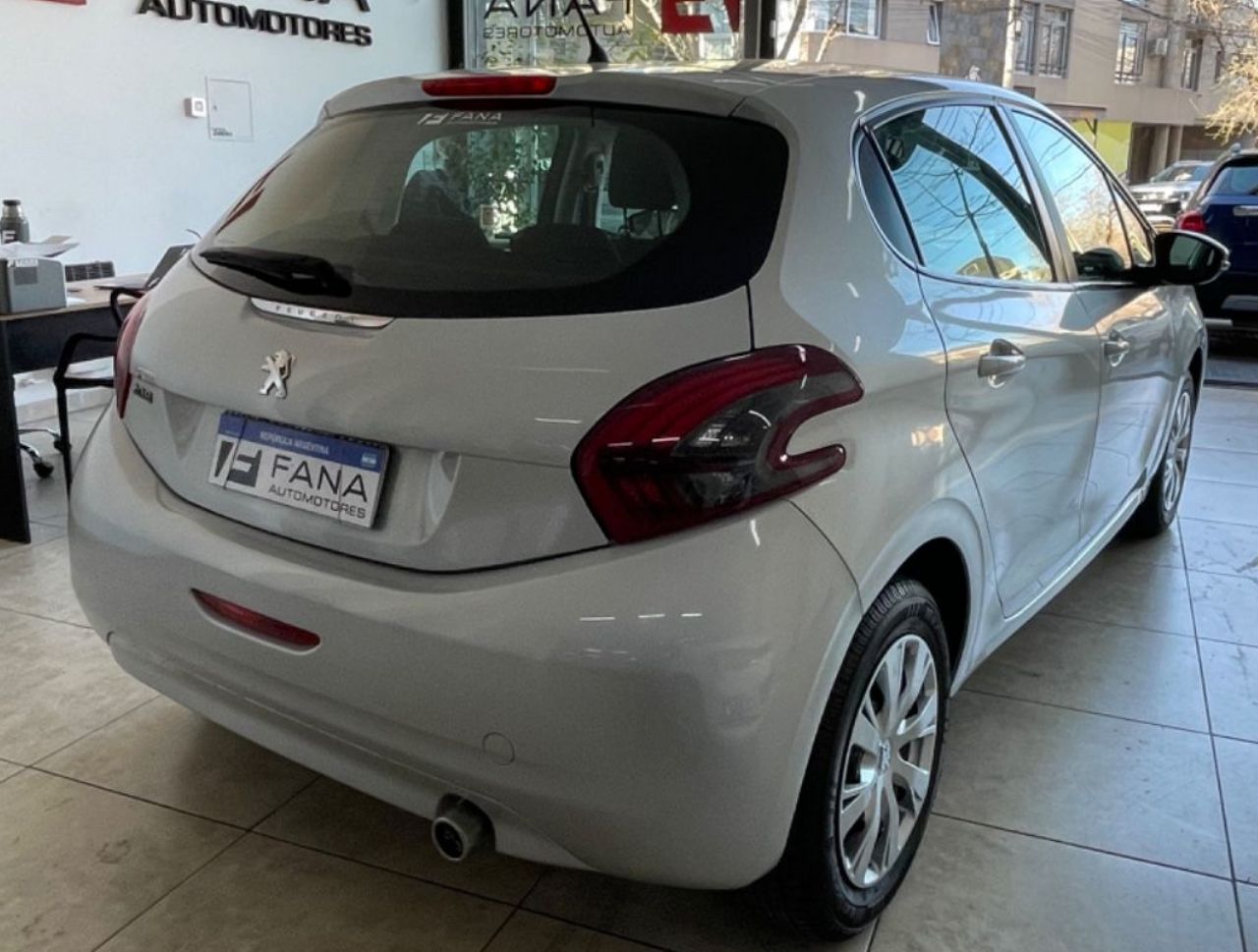 Peugeot 208 Usado Financiado en Mendoza, deRuedas