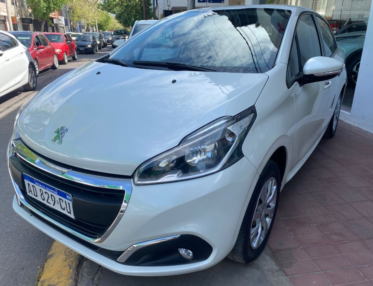 Peugeot 208 Usado Financiado en Mendoza, deRuedas