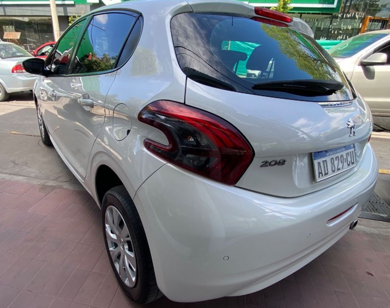 Peugeot 208 Usado Financiado en Mendoza, deRuedas