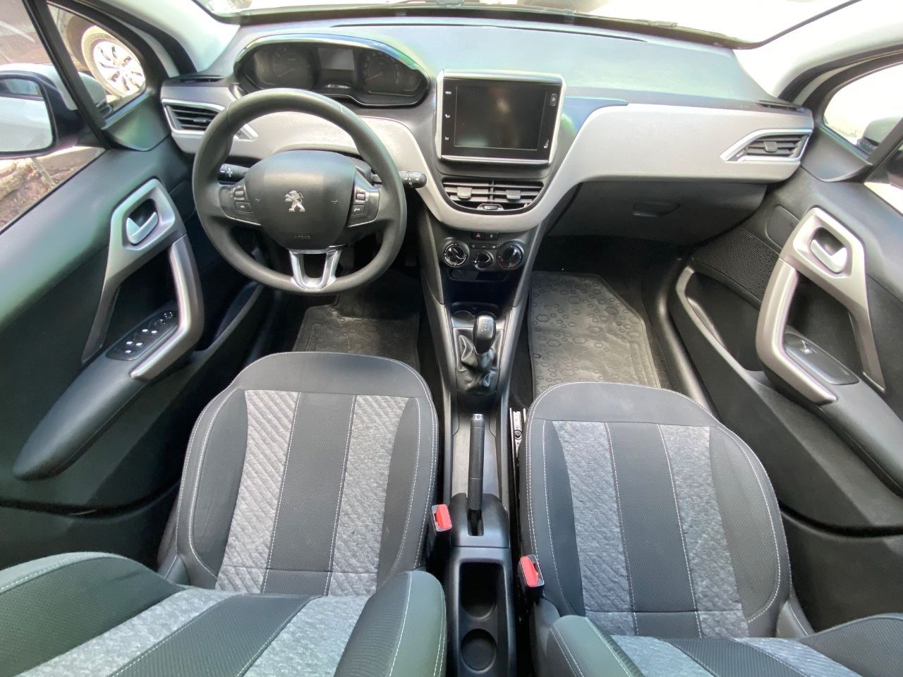 Peugeot 208 Usado Financiado en Mendoza, deRuedas