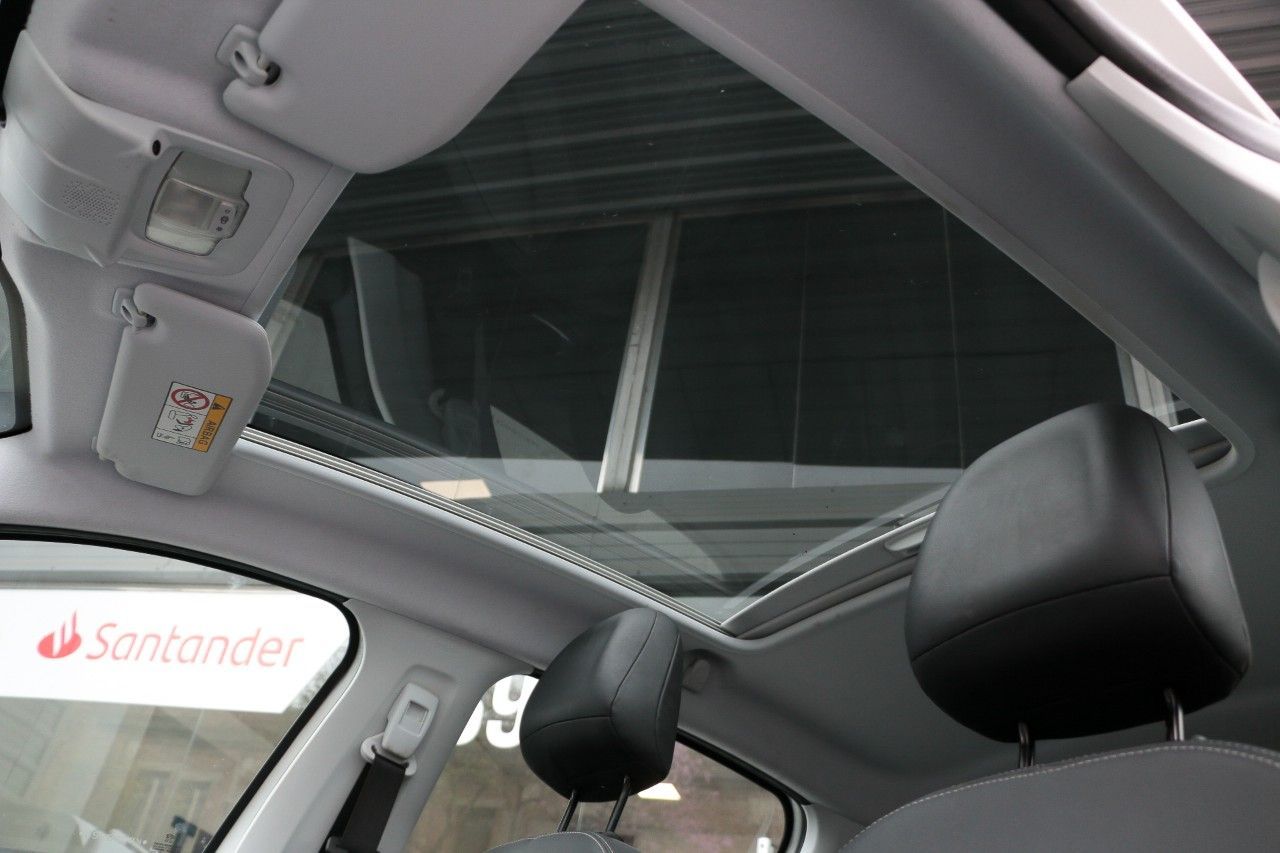 Peugeot 208 Usado Financiado en Córdoba, deRuedas
