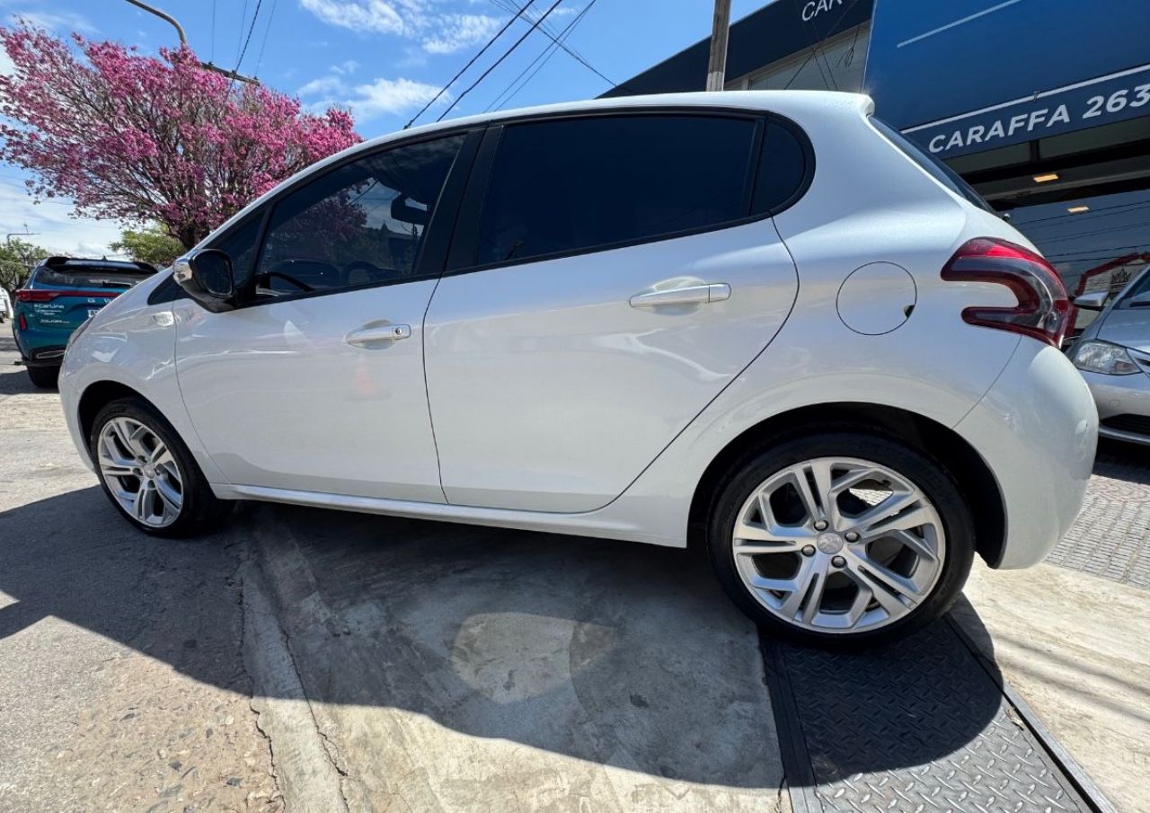 Peugeot 208 Usado Financiado en Córdoba, deRuedas