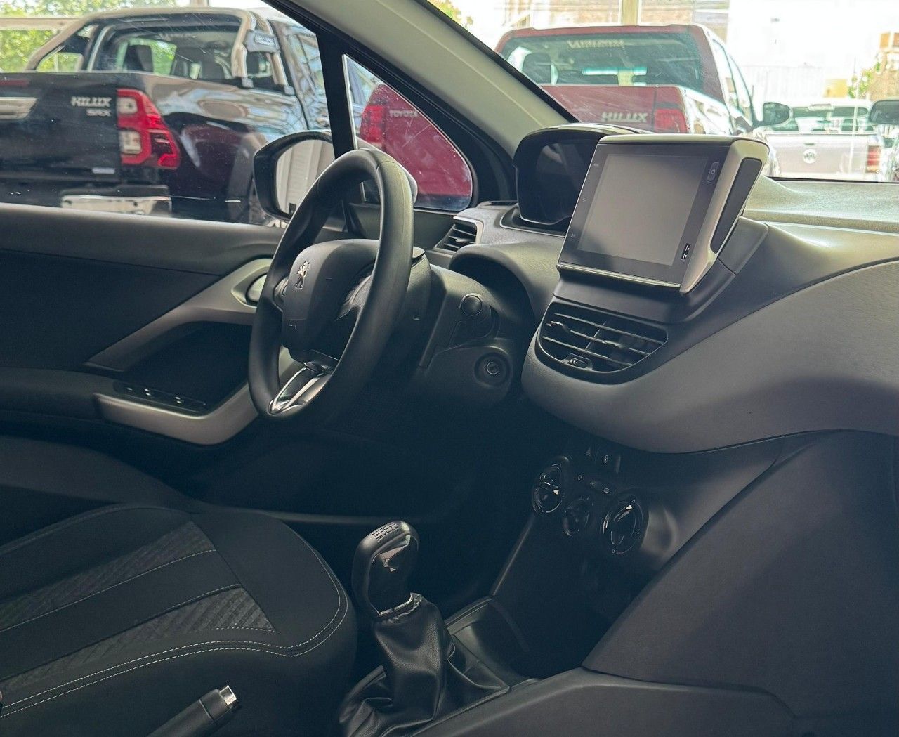 Peugeot 208 Usado Financiado en San Juan, deRuedas