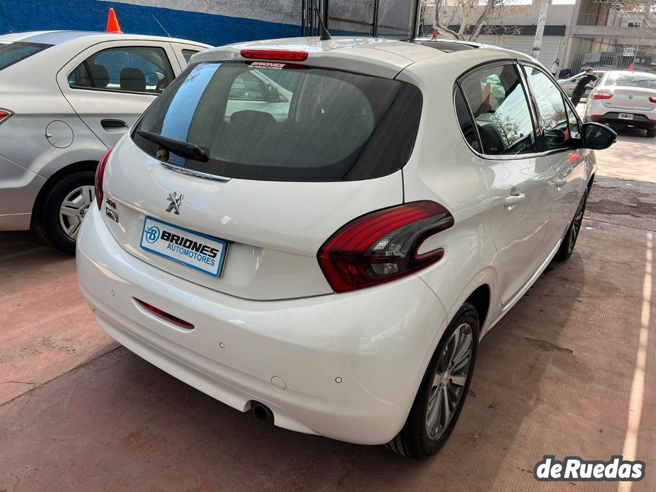 Peugeot 208 Usado en Mendoza, deRuedas