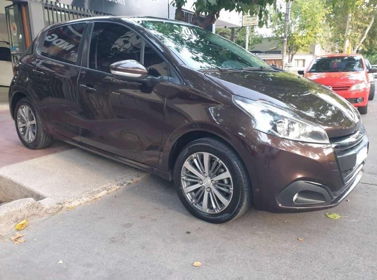 Peugeot 208 Usado en Mendoza, deRuedas