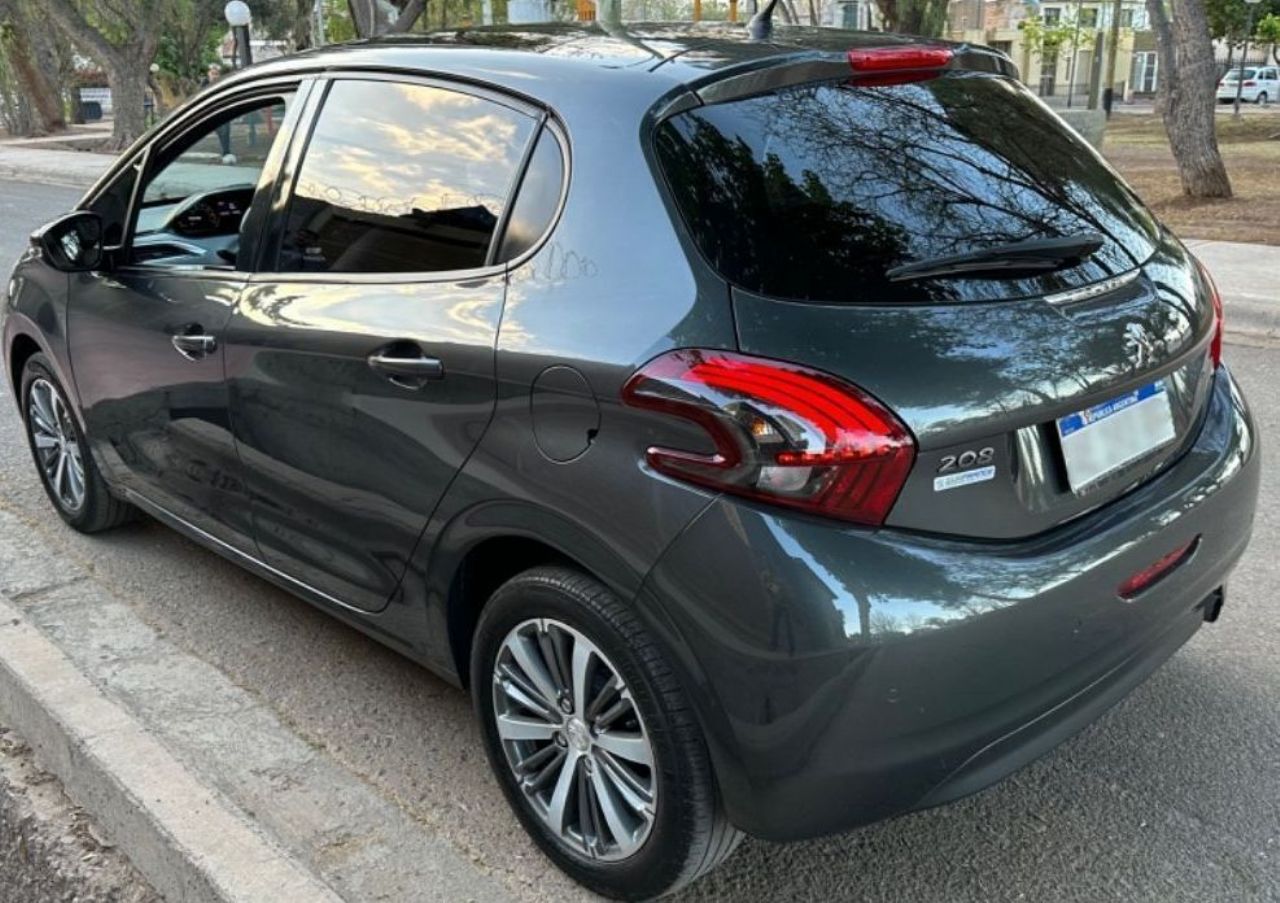Peugeot 208 Usado en Mendoza, deRuedas