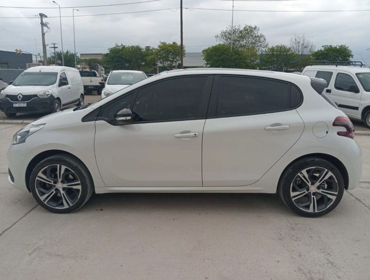 Peugeot 208 Usado en Córdoba, deRuedas