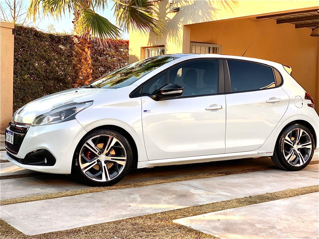Peugeot 208 Usado en Mendoza, deRuedas