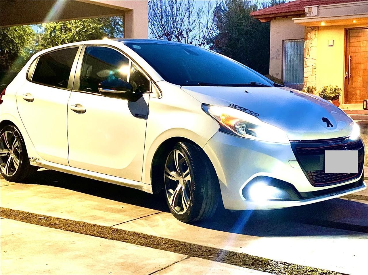 Peugeot 208 Usado en Mendoza, deRuedas