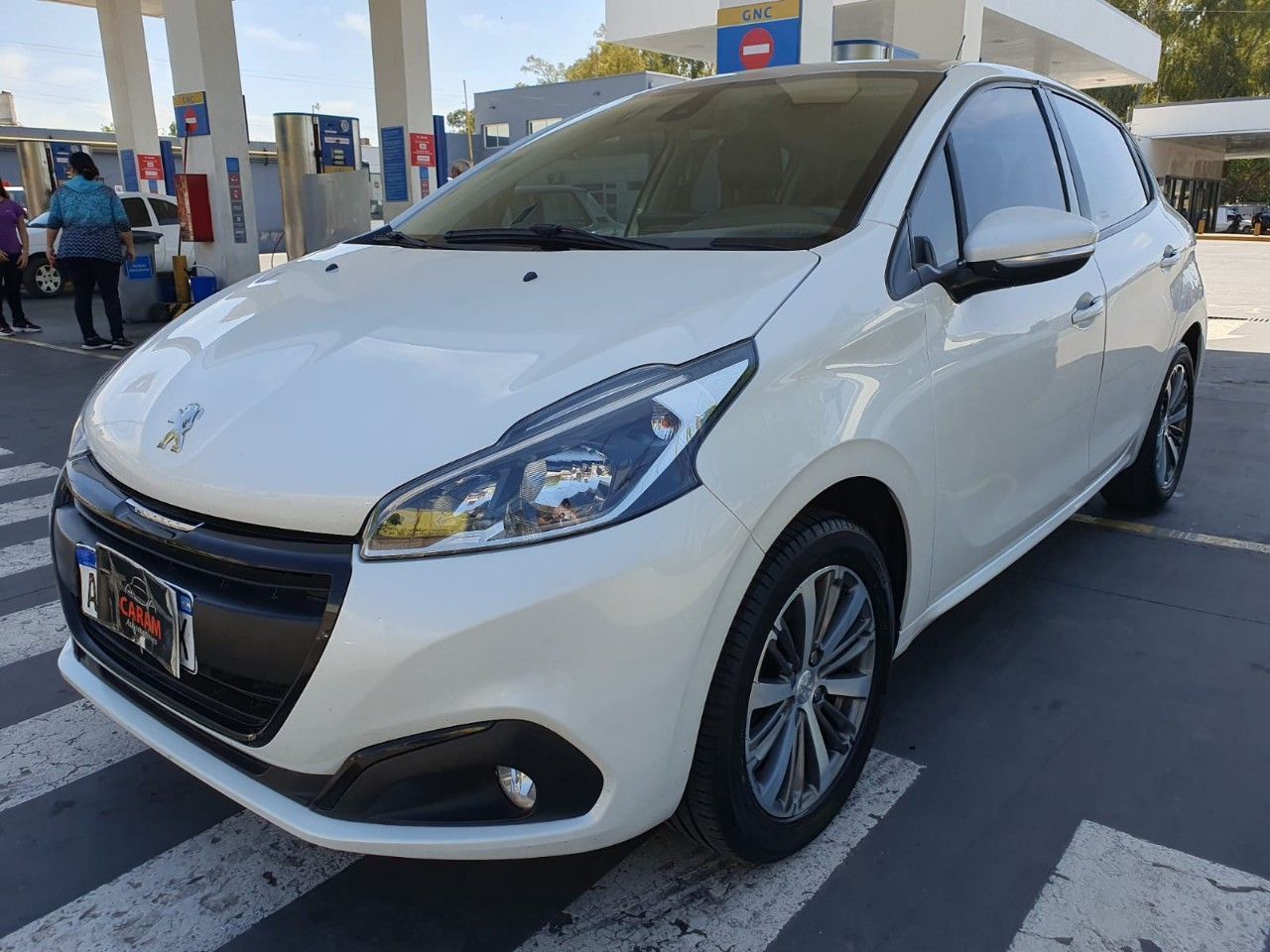 Peugeot 208 Usado en Mendoza, deRuedas