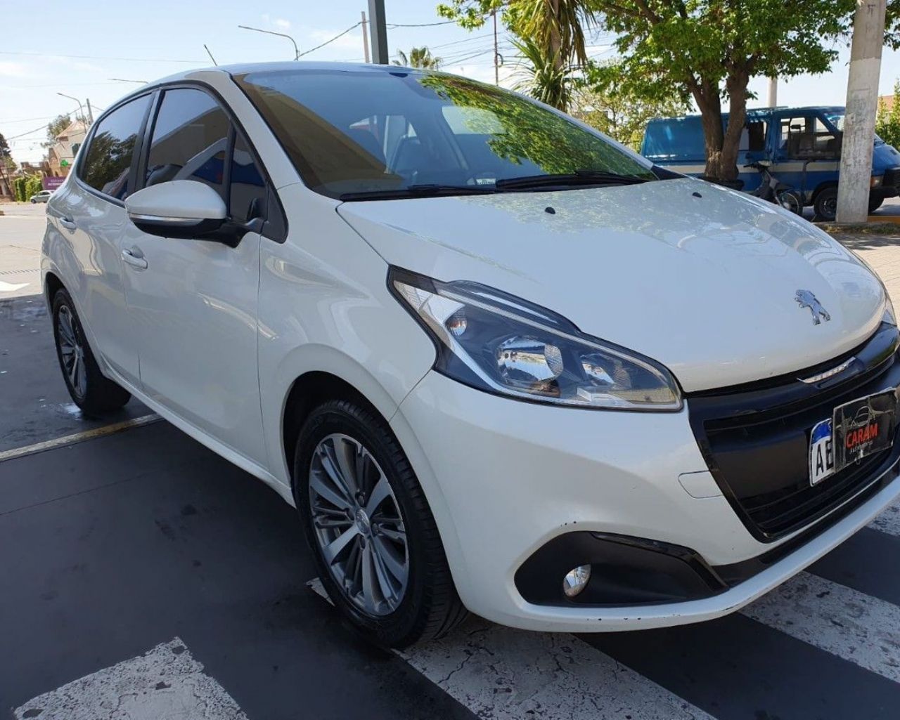 Peugeot 208 Usado en Mendoza, deRuedas