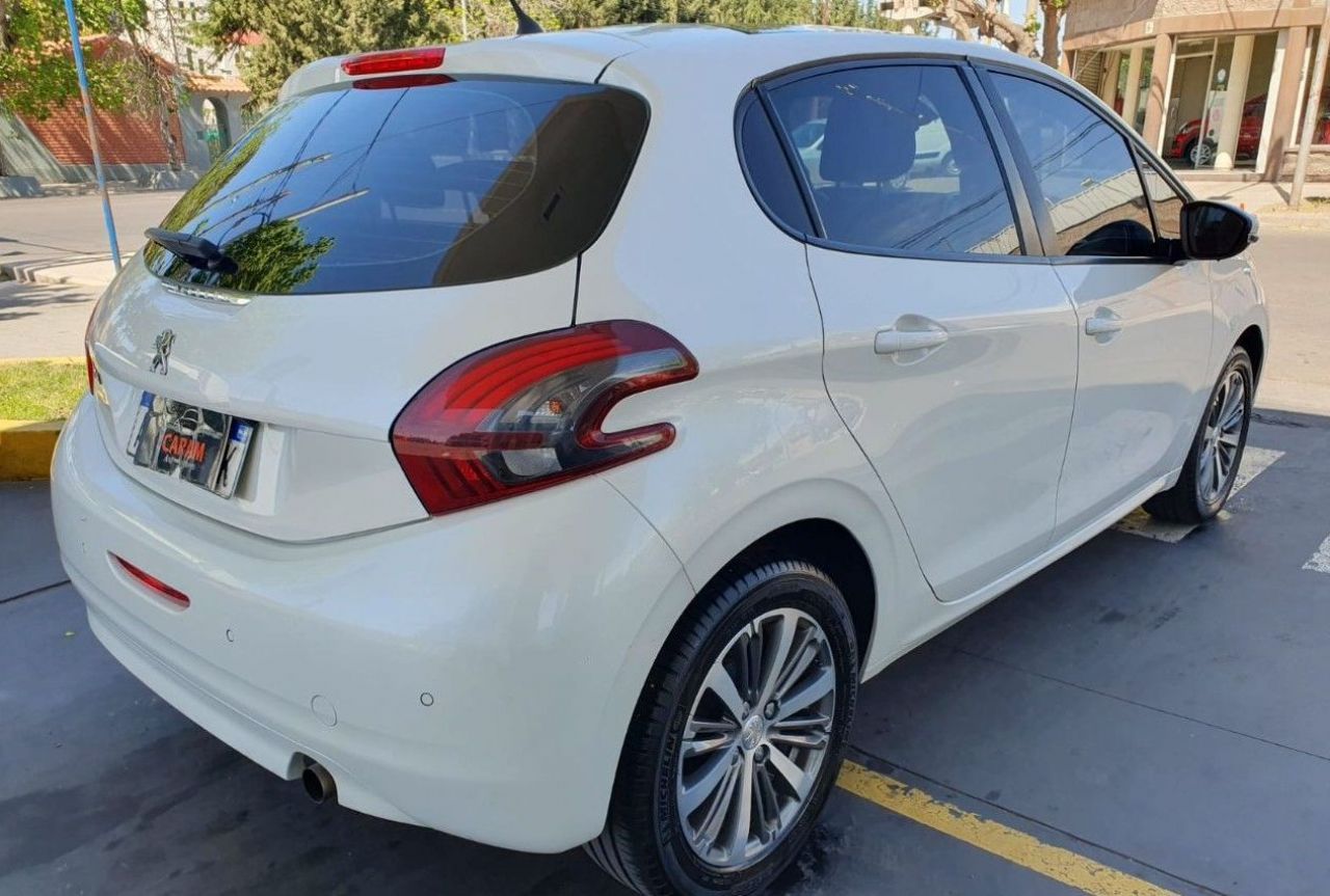 Peugeot 208 Usado en Mendoza, deRuedas