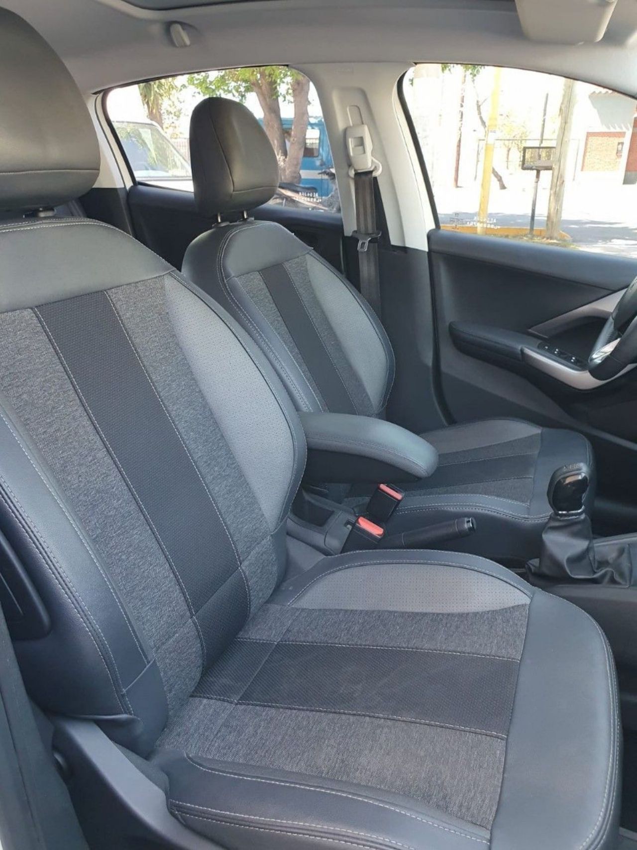 Peugeot 208 Usado en Mendoza, deRuedas