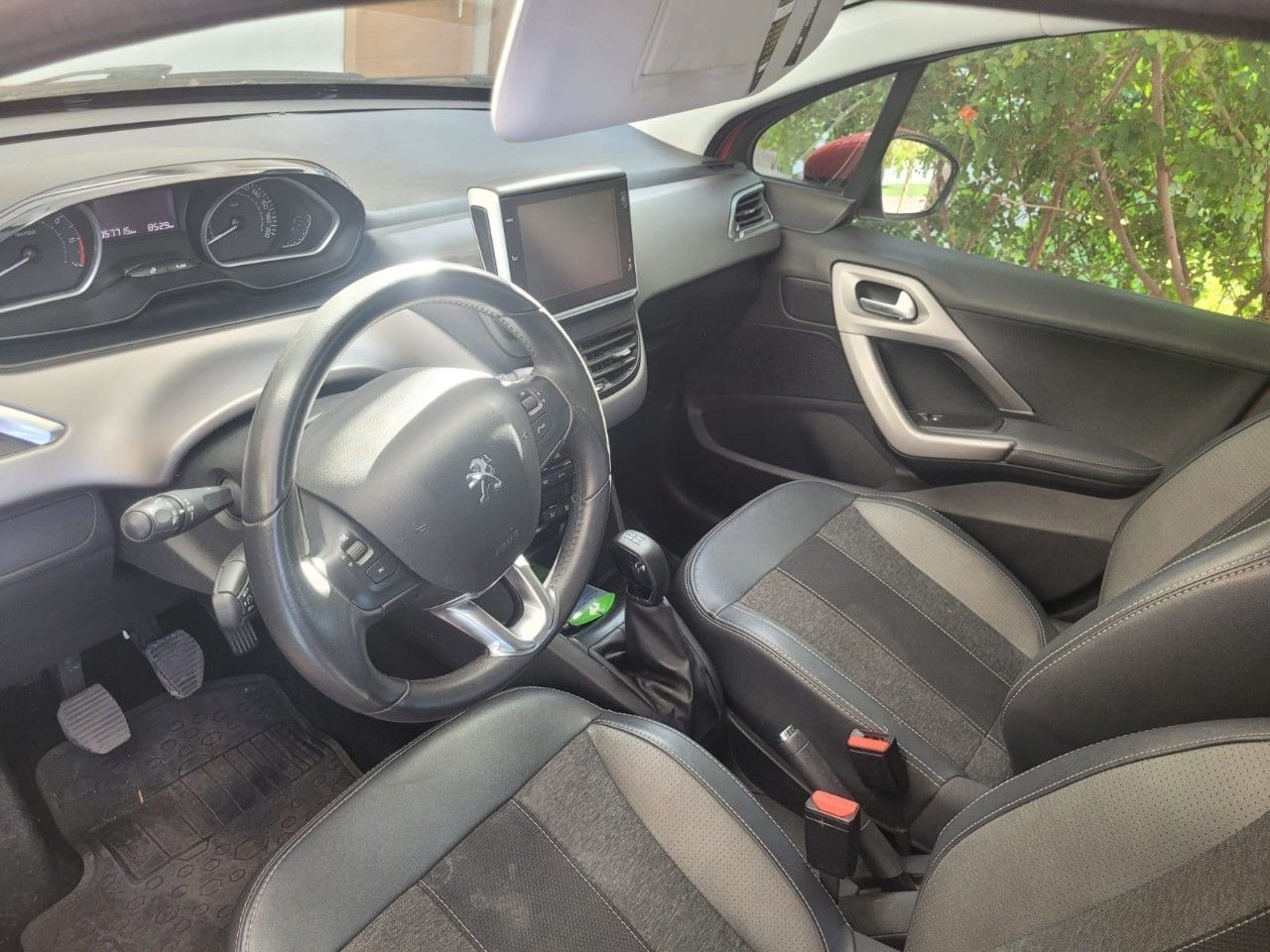 Peugeot 208 Usado en Mendoza, deRuedas