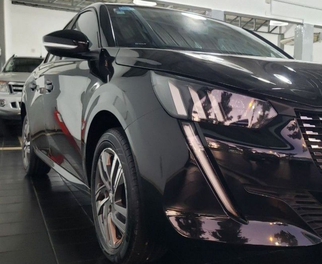 Peugeot 208 Usado Financiado en Mendoza, deRuedas