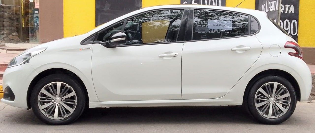 Peugeot 208 Usado en Mendoza, deRuedas