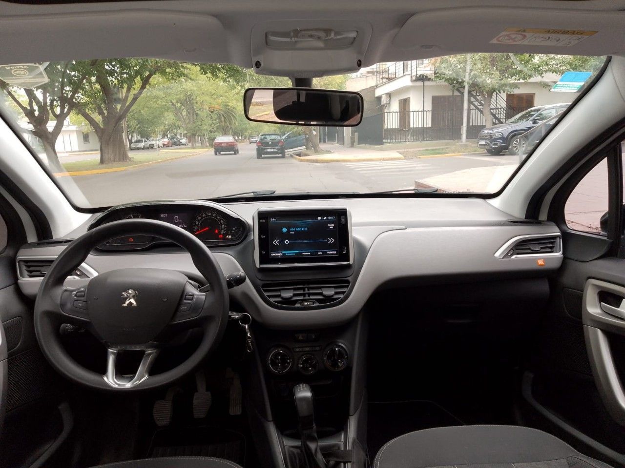 Peugeot 208 Usado en Mendoza, deRuedas