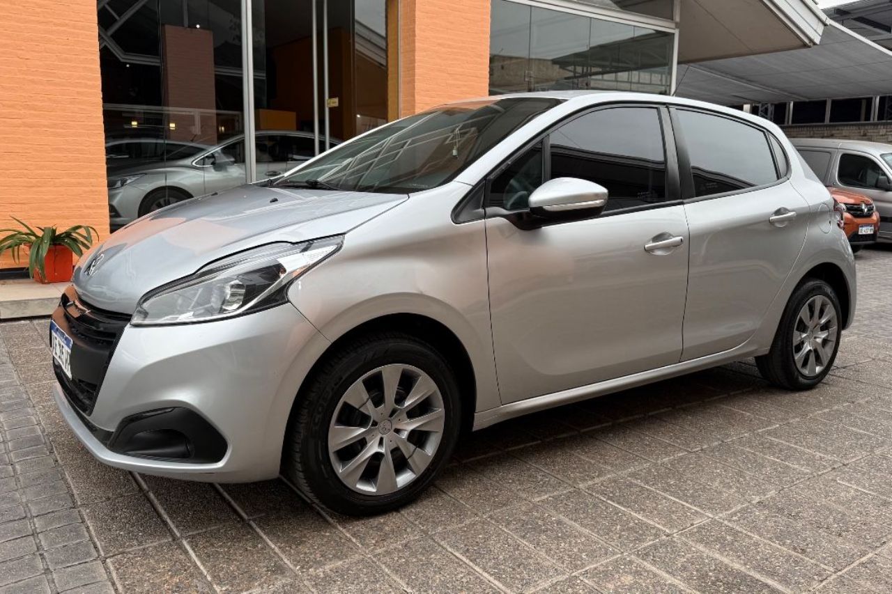 Peugeot 208 Usado Financiado en Mendoza, deRuedas