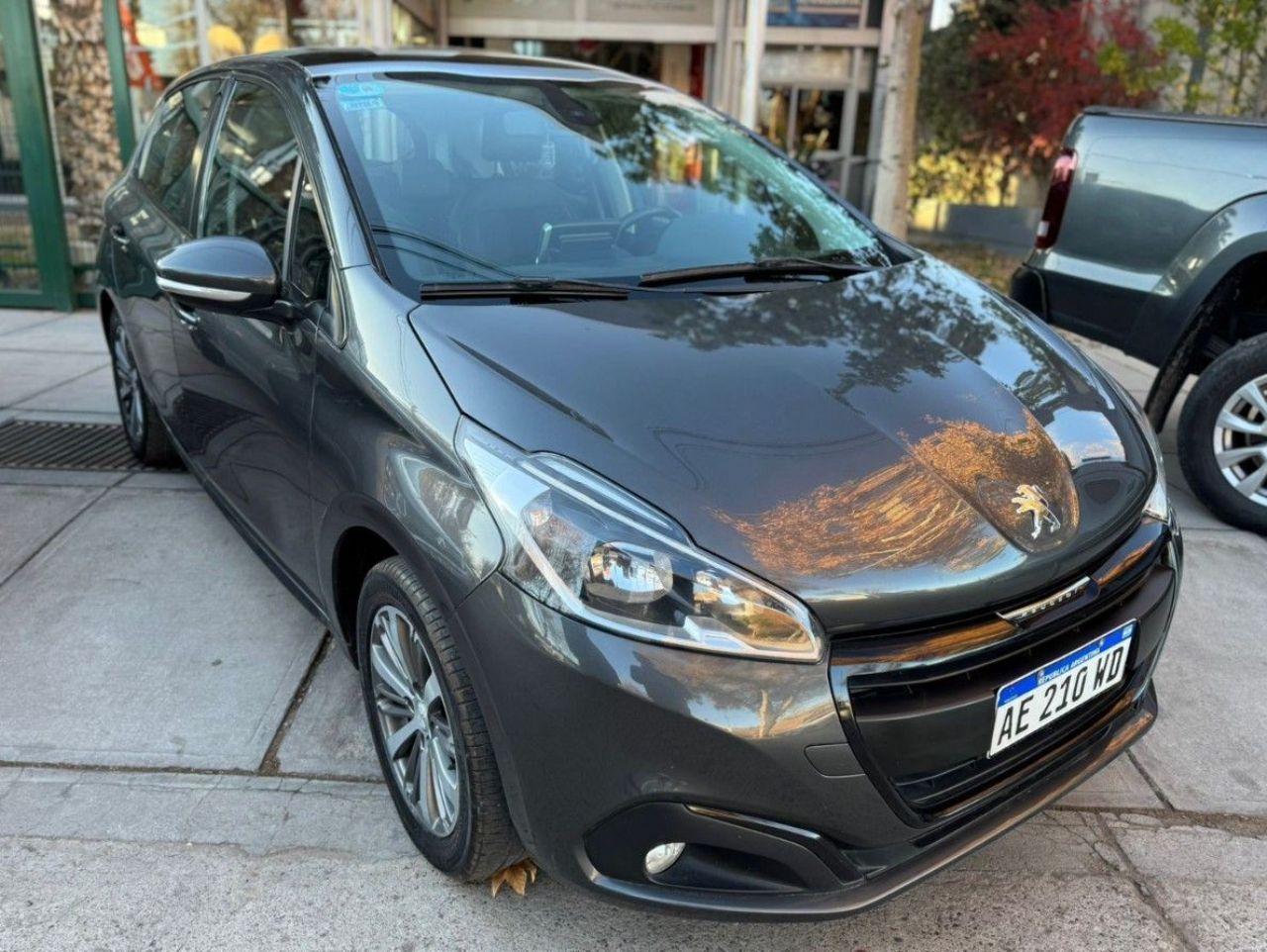 Peugeot 208 Usado en Mendoza, deRuedas