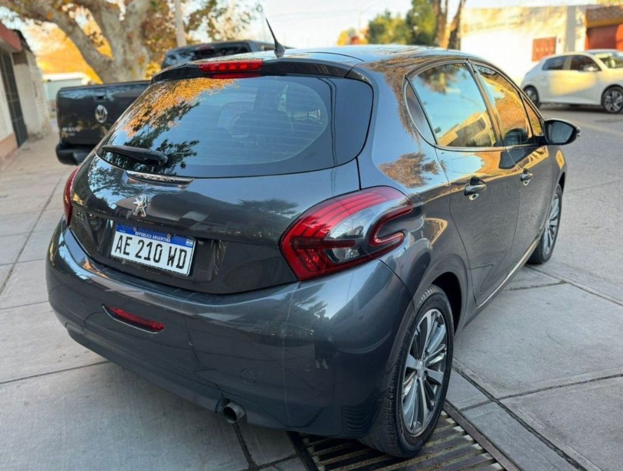Peugeot 208 Usado en Mendoza, deRuedas