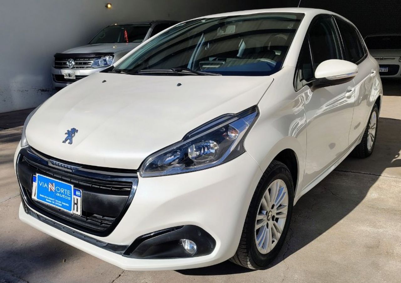 Peugeot 208 Usado Financiado en Mendoza, deRuedas