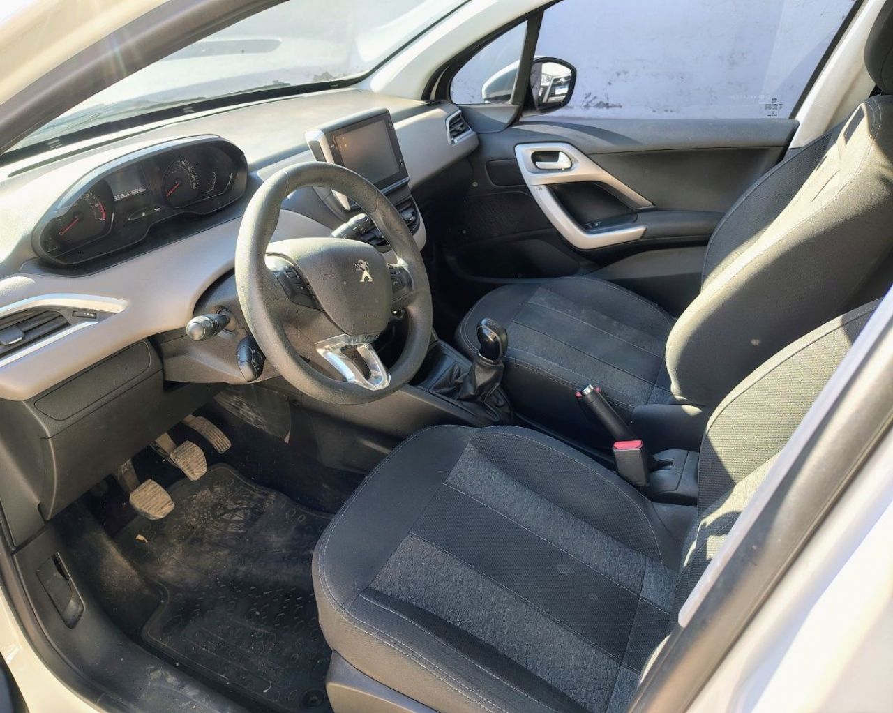 Peugeot 208 Usado Financiado en Mendoza, deRuedas