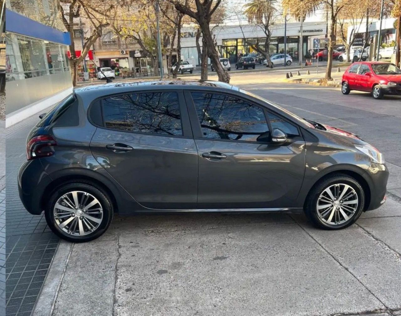 Peugeot 208 Usado en Mendoza, deRuedas