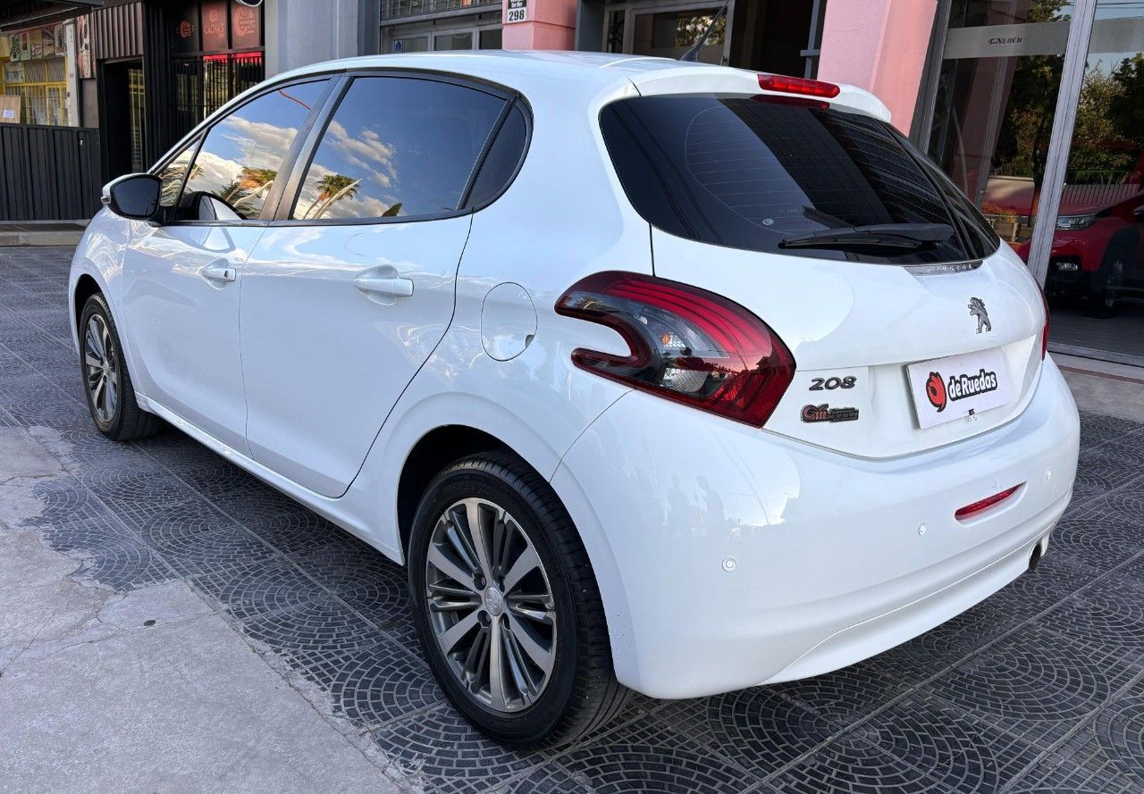 Peugeot 208 Usado Financiado en Mendoza, deRuedas