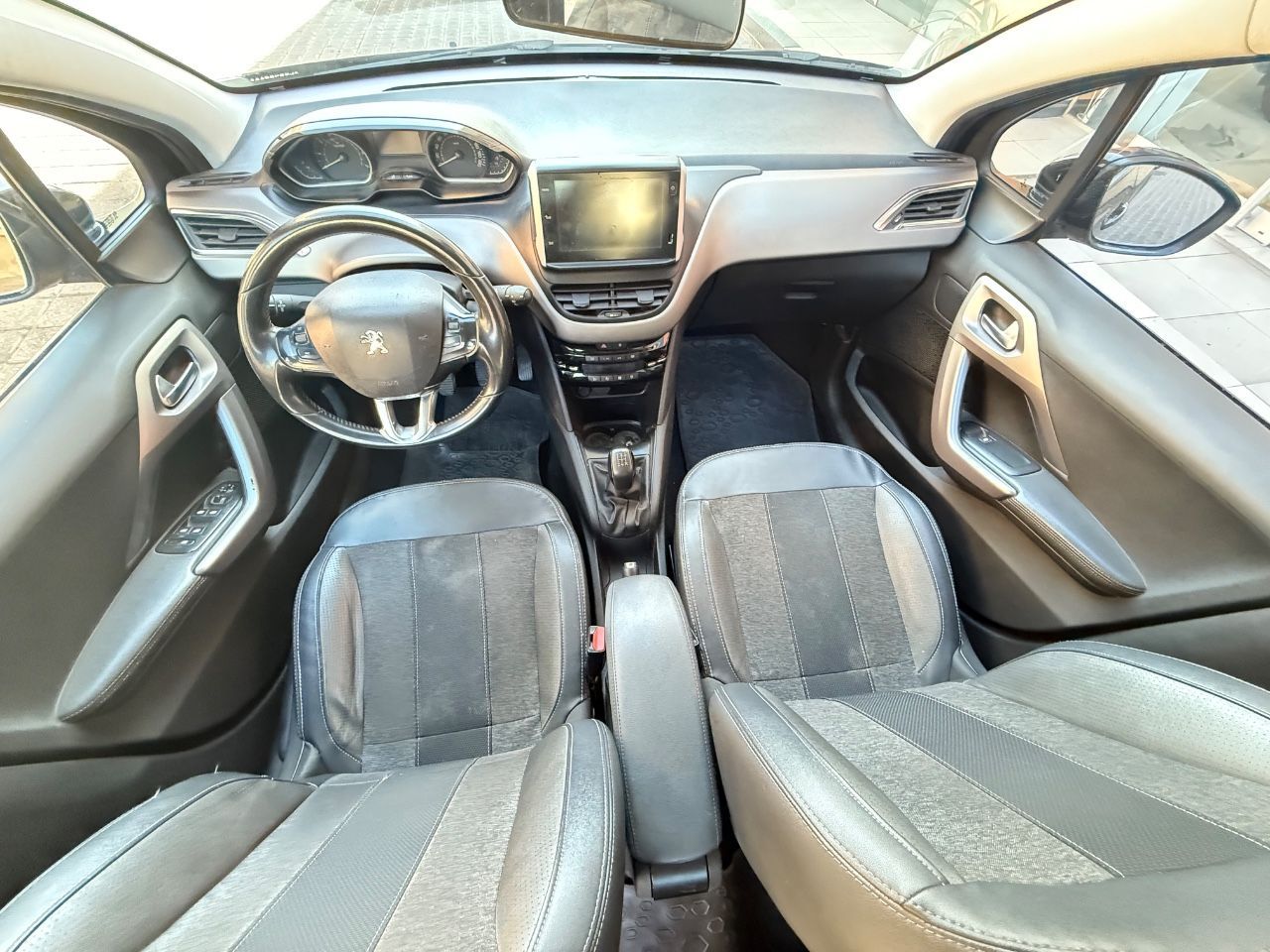 Peugeot 208 Usado Financiado en Mendoza, deRuedas