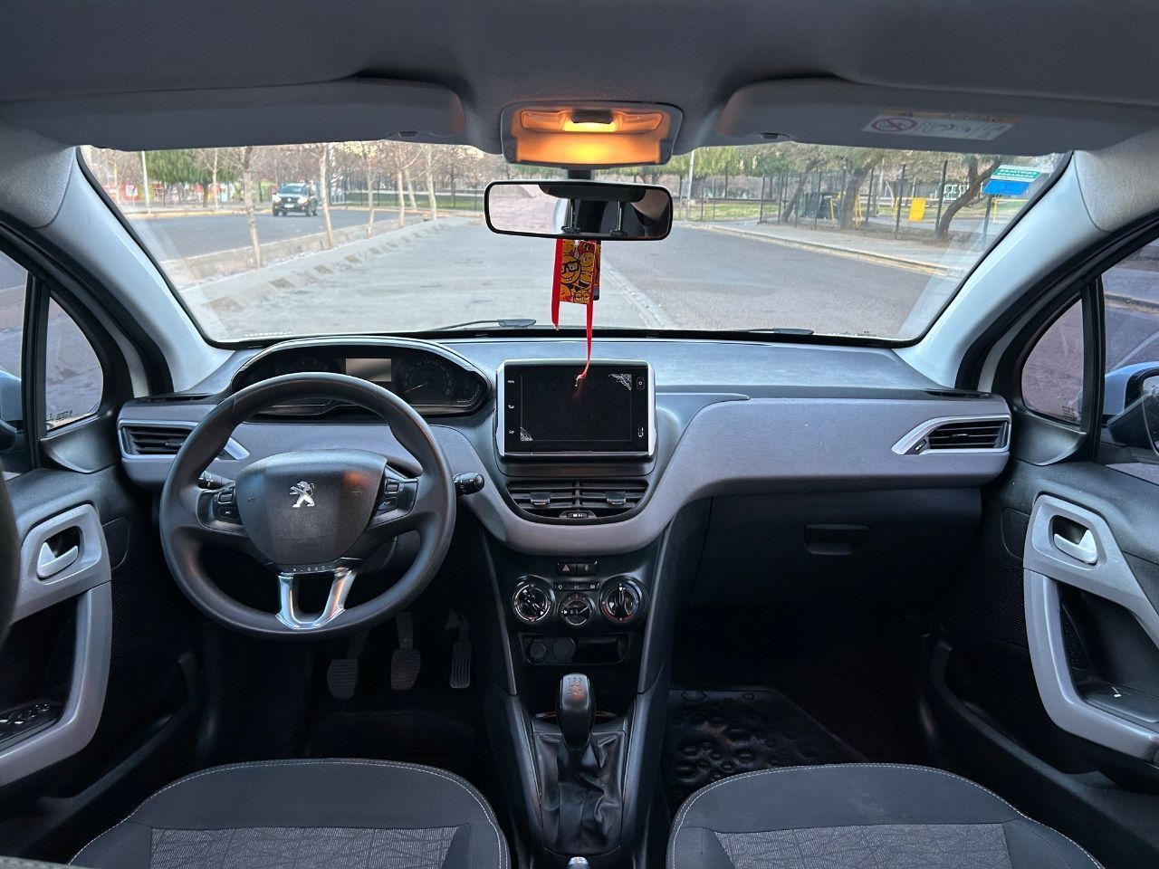 Peugeot 208 Usado Financiado en Mendoza, deRuedas