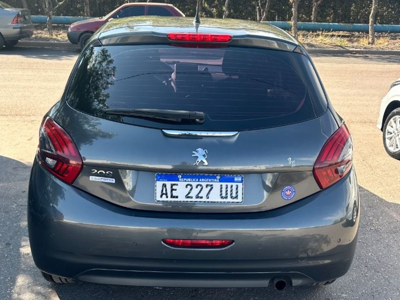 Peugeot 208 Usado en Mendoza, deRuedas