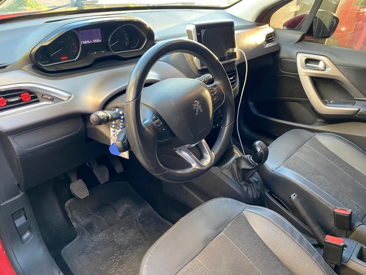 Peugeot 208 Usado Financiado en Córdoba, deRuedas