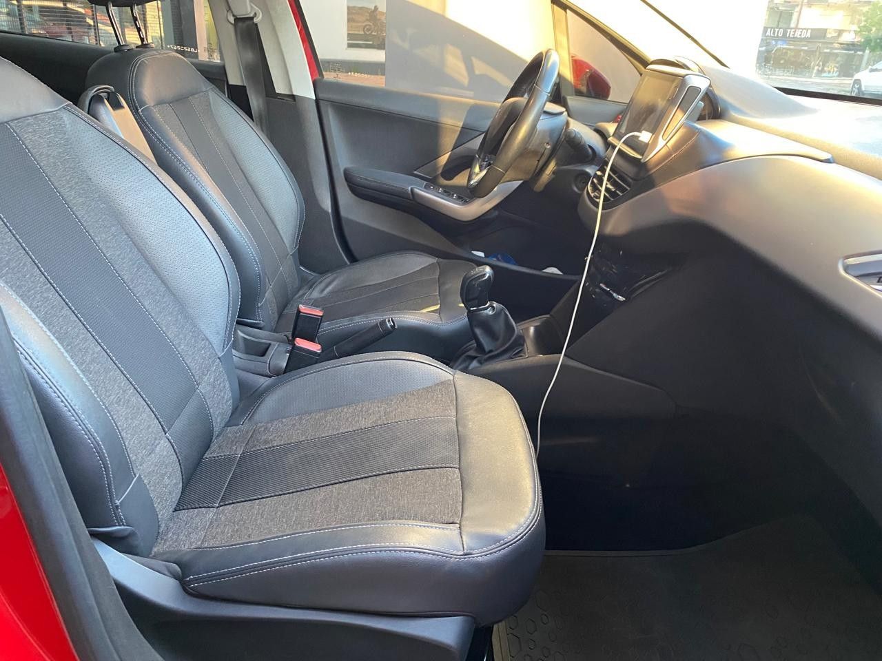 Peugeot 208 Usado Financiado en Córdoba, deRuedas