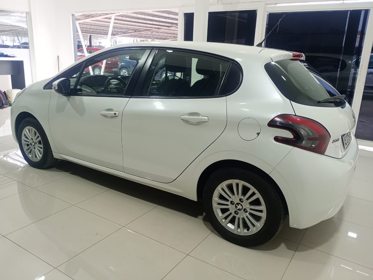 Peugeot 208 Usado en Mendoza, deRuedas