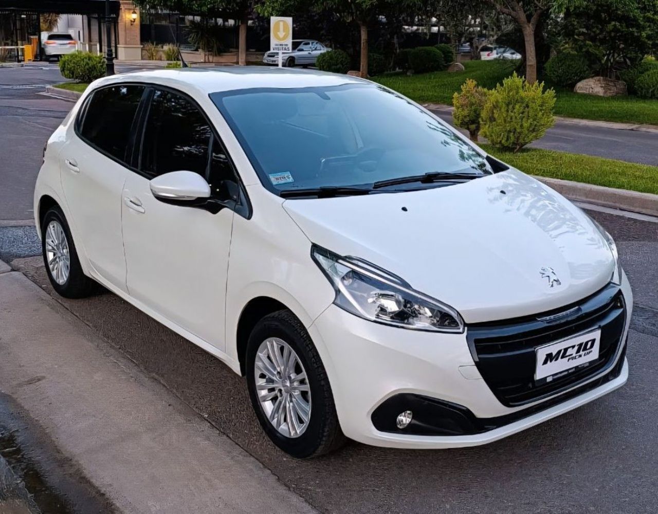 Peugeot 208 Usado Financiado en Mendoza, deRuedas