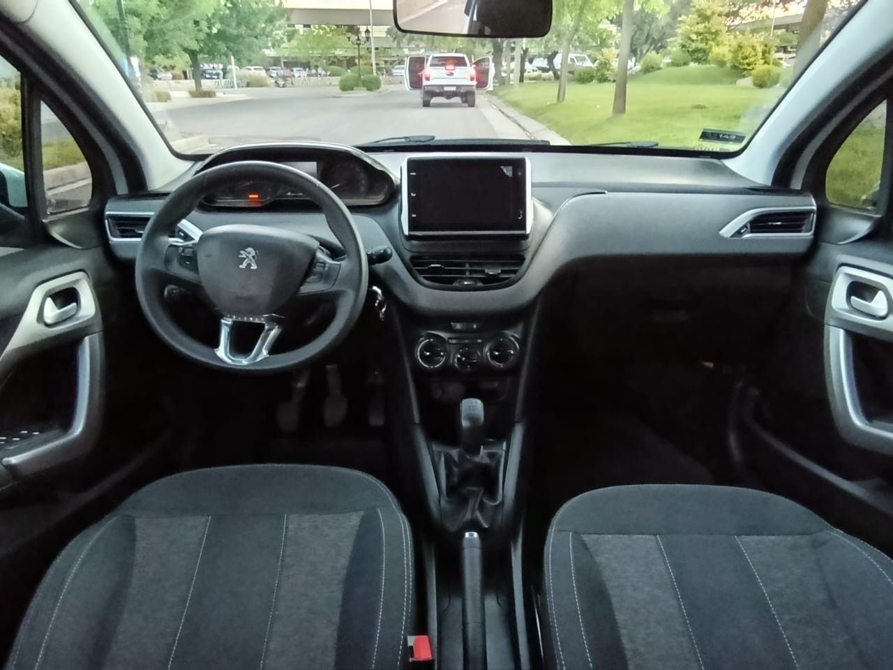 Peugeot 208 Usado Financiado en Mendoza, deRuedas