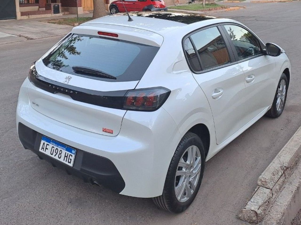 Peugeot 208 Usado en Mendoza, deRuedas