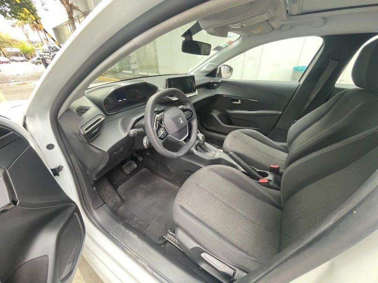 Peugeot 208 Usado en San Juan, deRuedas