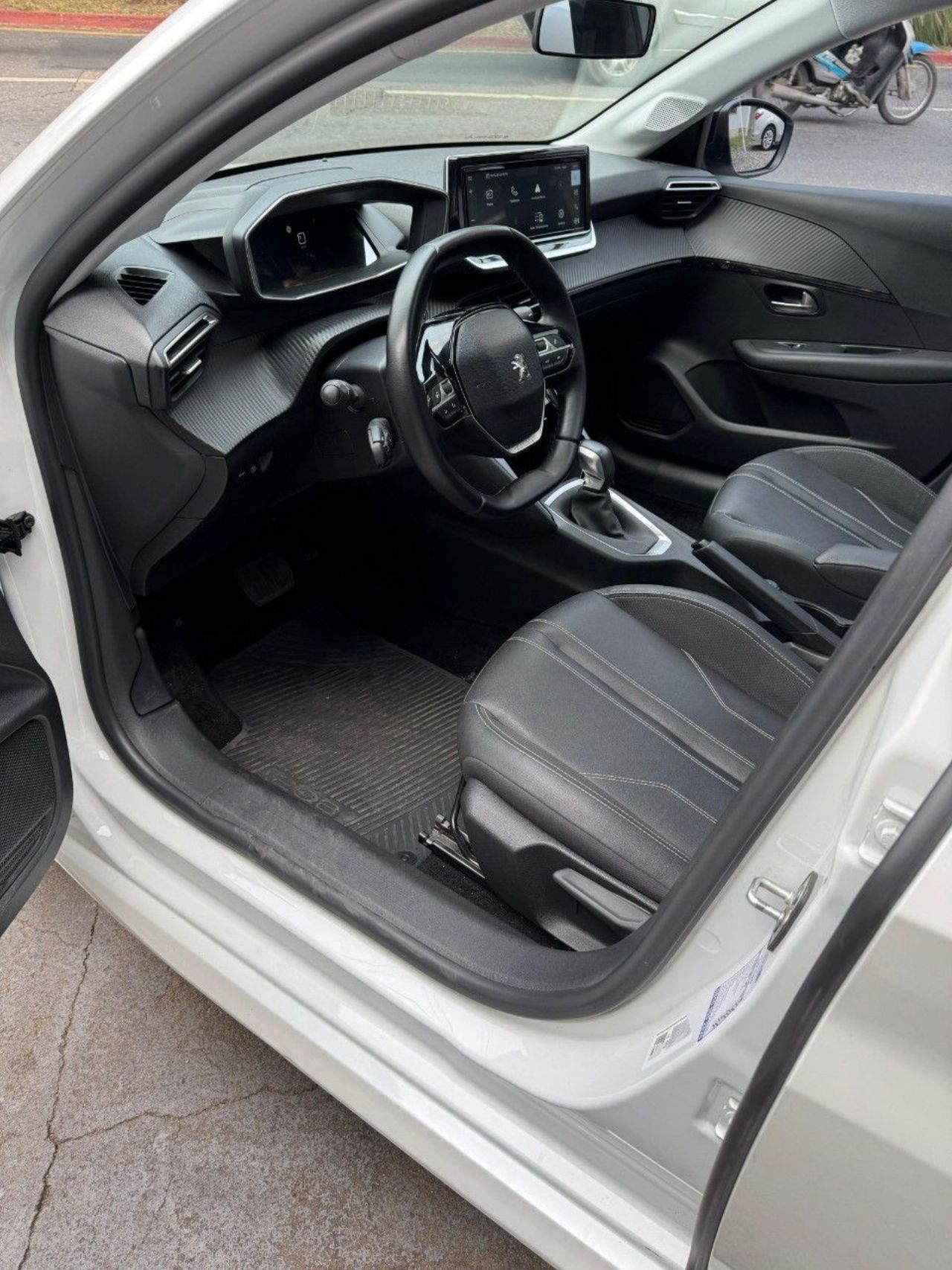 Peugeot 208 Usado Financiado en Córdoba, deRuedas