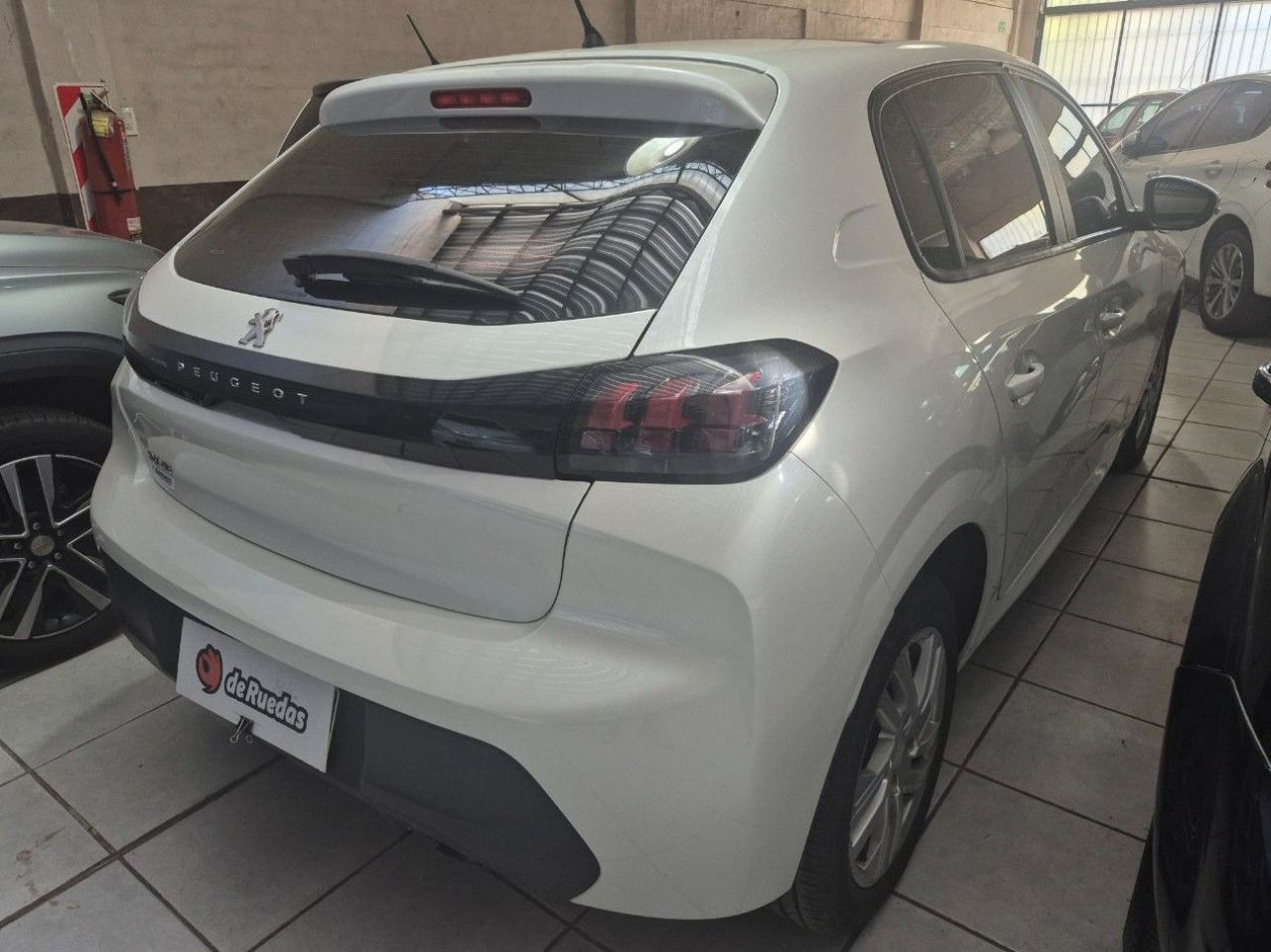 Peugeot 208 Usado Financiado en Mendoza, deRuedas