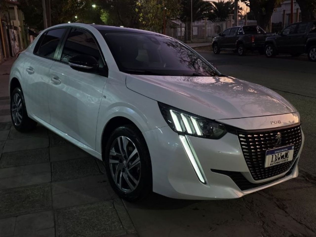 Peugeot 208 Usado Financiado en Mendoza, deRuedas