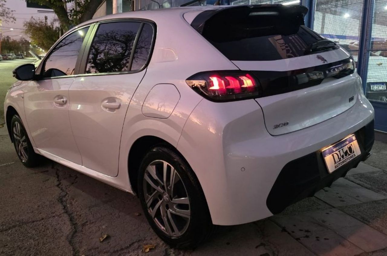 Peugeot 208 Usado Financiado en Mendoza, deRuedas