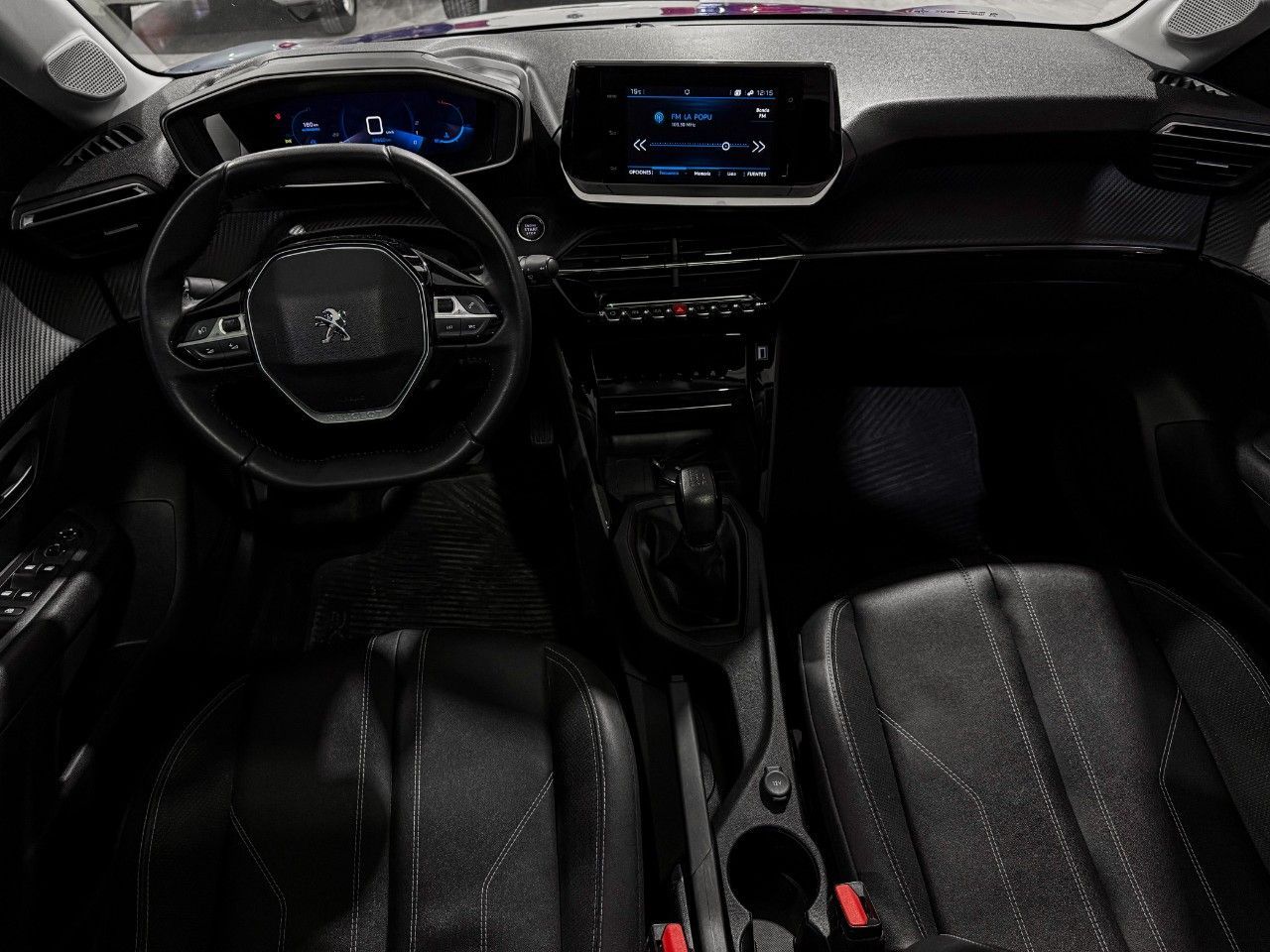Peugeot 208 Usado Financiado en San Juan, deRuedas